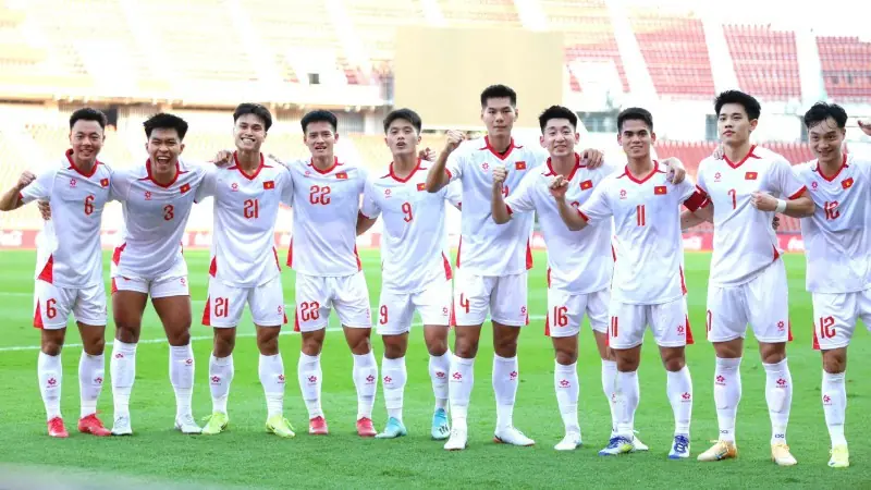 HLV Kim Sang-sik chưa hài lòng với chiến thắng mở màn